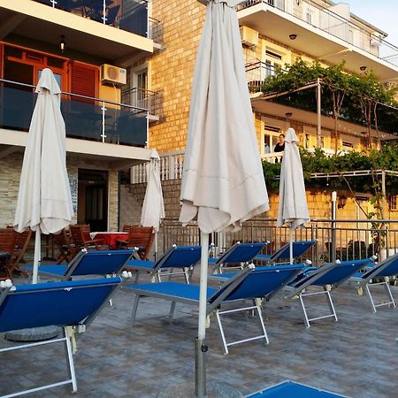 Apartments Dragisic Sveti Stefan Eksteriør billede