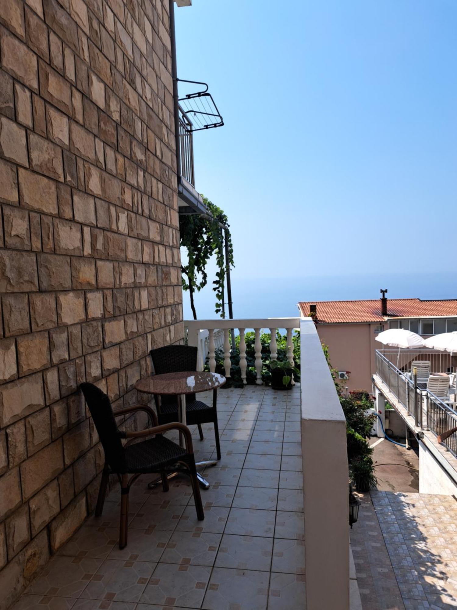 Apartments Dragisic Sveti Stefan Eksteriør billede