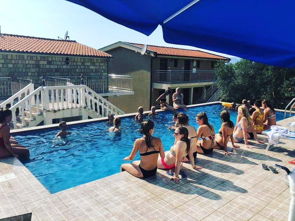 Apartments Dragisic Sveti Stefan Eksteriør billede