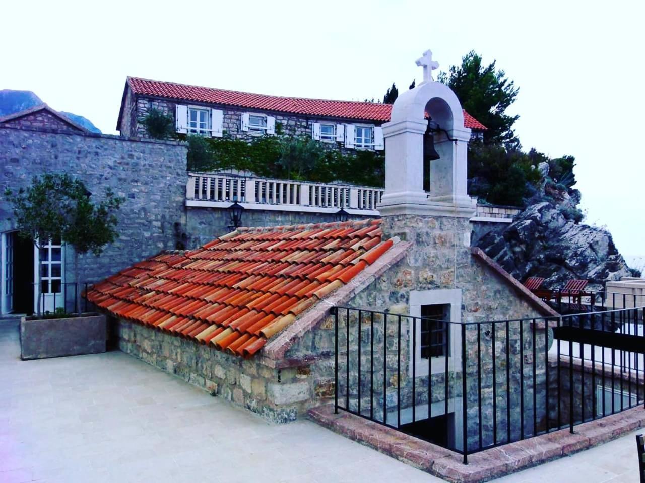 Apartments Dragisic Sveti Stefan Eksteriør billede