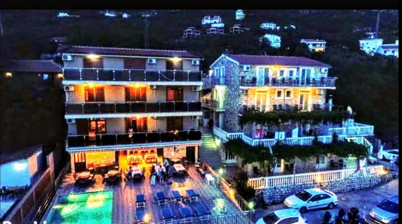 Apartments Dragisic Sveti Stefan Eksteriør billede