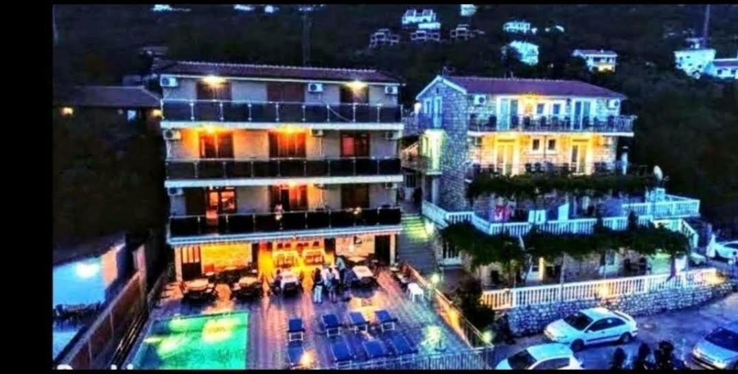 Apartments Dragisic Sveti Stefan Eksteriør billede
