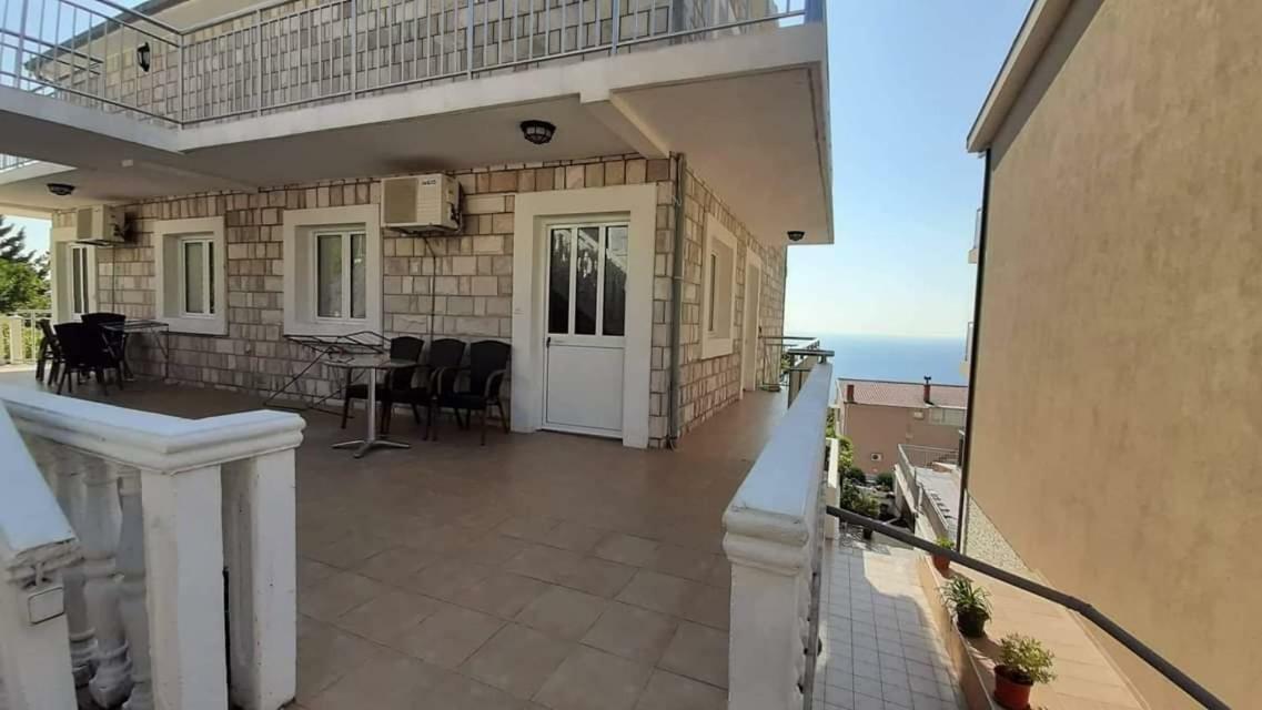 Apartments Dragisic Sveti Stefan Eksteriør billede